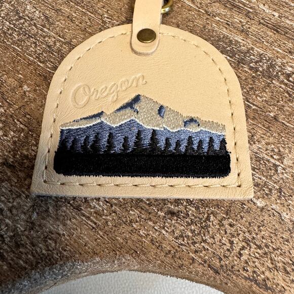 Portland Leather Oregon Charm BONE FAST SHIP MOUNTAIN Bag Charm Pacific NW - Picture 5 of 6